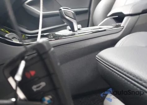 2024 BMW 228 Gran Coupe I Sdrive z USA, uszkodzony, nr VIN WBA53AK07R7R69408